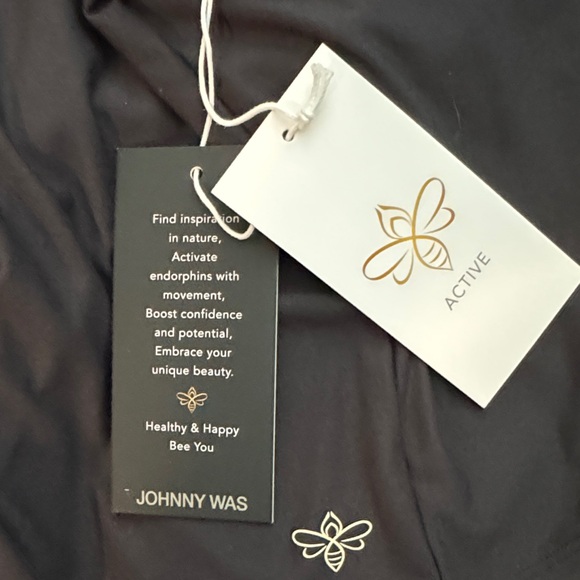 Johnny Was ACTIVE Floral Top - Picture 10 of 11